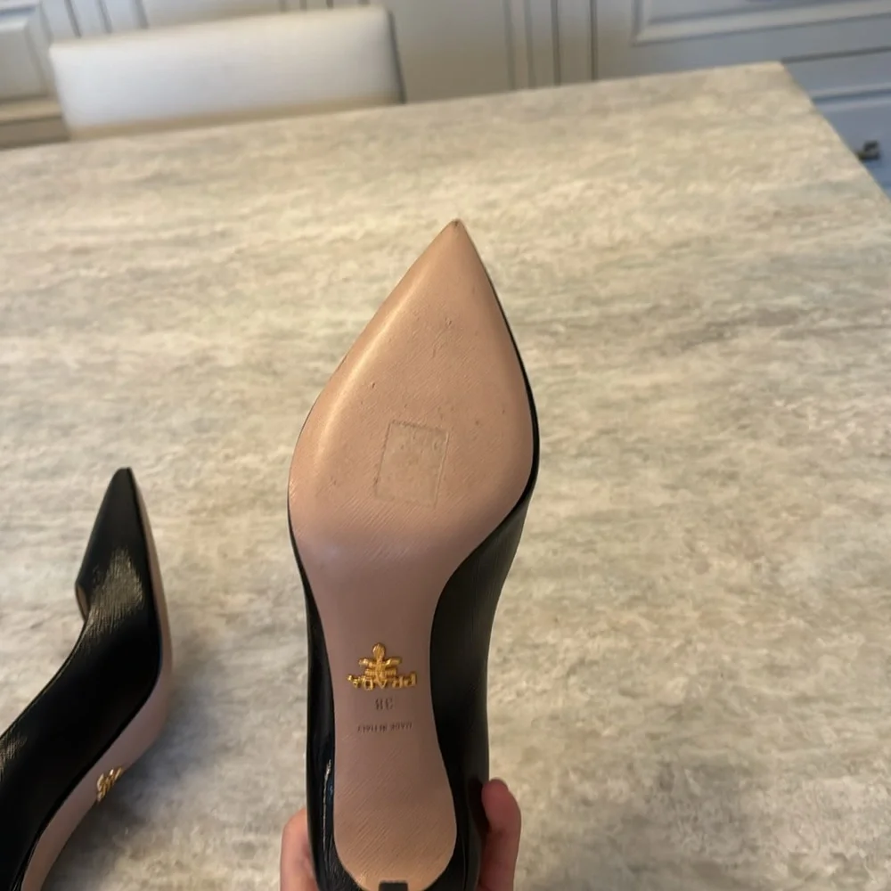 Prada Shoes, Calzature Donna in Black, size 38Euro 8US. - Picture 8 of 12